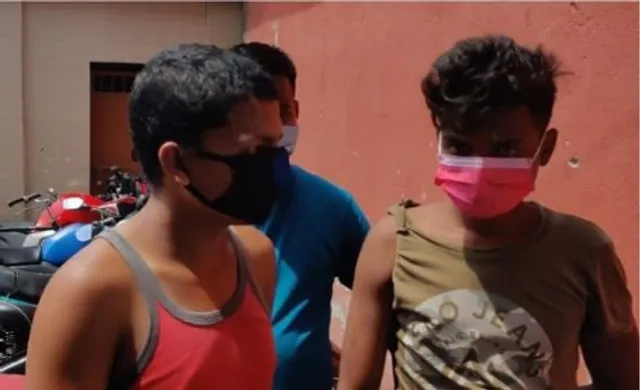 এ.টি.এম লুট করার চেষ্টার অভিযোগে গ্রেফতার ২