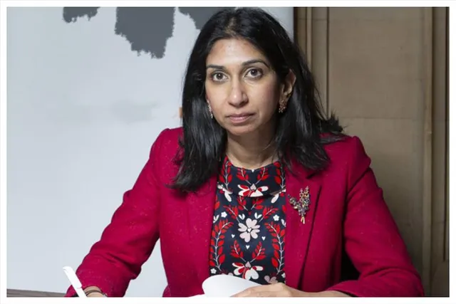 স্বরাষ্ট্র সচিব হিসাবে সুয়েলা ব্র্যাভারম্যানের পুনর্নিযুক্তি সমালোচনার মুখে পড়েছে