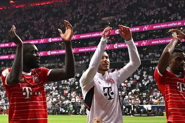 লেয়নডস্কিকে ছাড়াই বায়ার্নের ৬ গোল