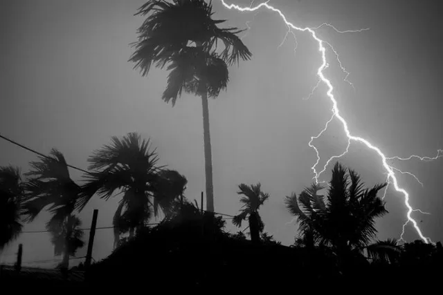 বজ্রবিদ্যুৎ সহ ঝড়ের পূর্বাভাস