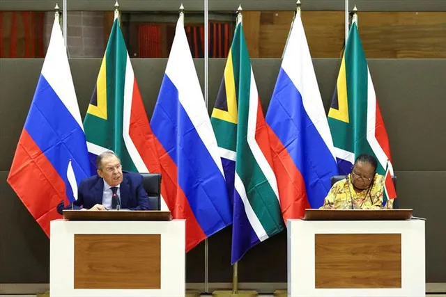 দক্ষিণ আফ্রিকার কর্মকর্তাদের অনুরোধে রুশ পররাষ্ট্রমন্ত্রী  ইউক্রেন নিয়ে আলোচনা করেন