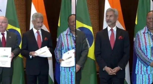 ব্রাজিলের সভাপতির কাছে আইবিএসএ ২০২৩ হস্তান্তর করলেন জয়শঙ্কর