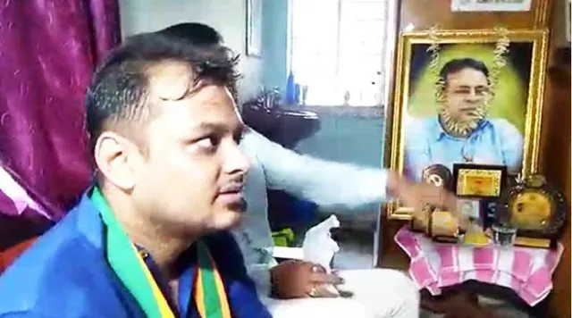 খড়দহে প্রয়াত কাজল সিনহার বাড়িতে বিজেপি প্রার্থী