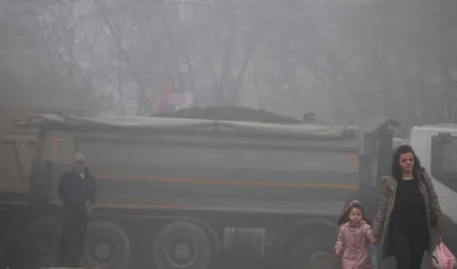 কসোভোতে উত্তেজনা, সর্বোচ্চ সতর্কাবস্থায় সার্বিয়ার সেনাবাহিনী