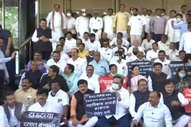 মন্ত্রীর পদত্যাগের দাবিতে বিধানসভায় বিক্ষোভ বিজেপির