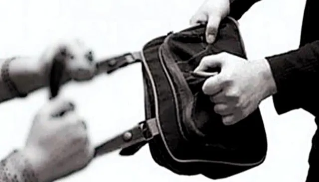 দমদমে ছিনতাই রুখতে গিয়ে আহত রেলযাত্রী