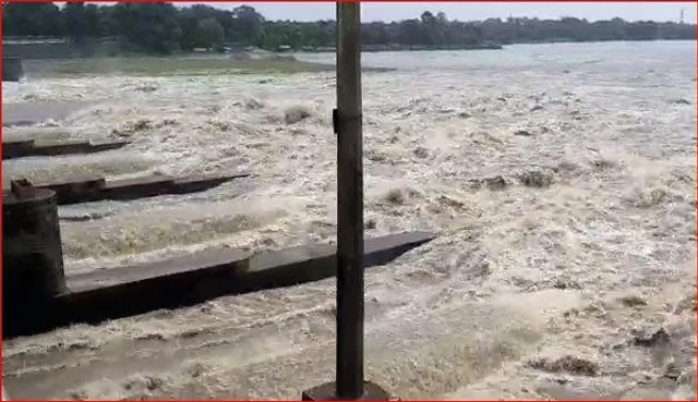 ১,৪৬,১৭৫ কিউসেক জল ছাড়ল দামোদর ব্যারেজ, বন্যার আশঙ্কা