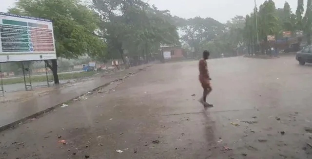 অশনির প্রভাবে বাংলাদেশের একাধিক জায়গায় শুরু বৃষ্টি