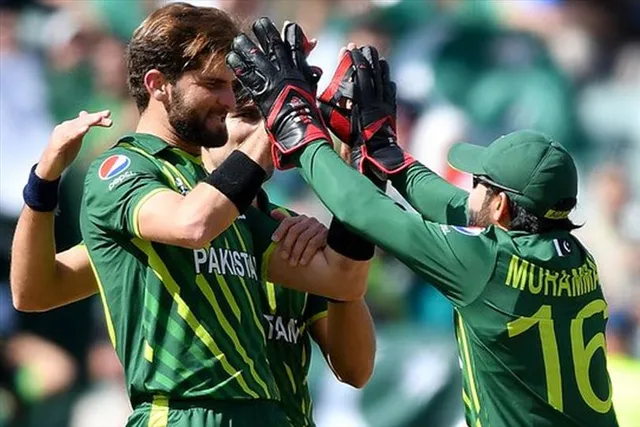 ৫ উইকেটে শাকিব বাহিনীকে পরাজিত করল বাবর বাহিনী