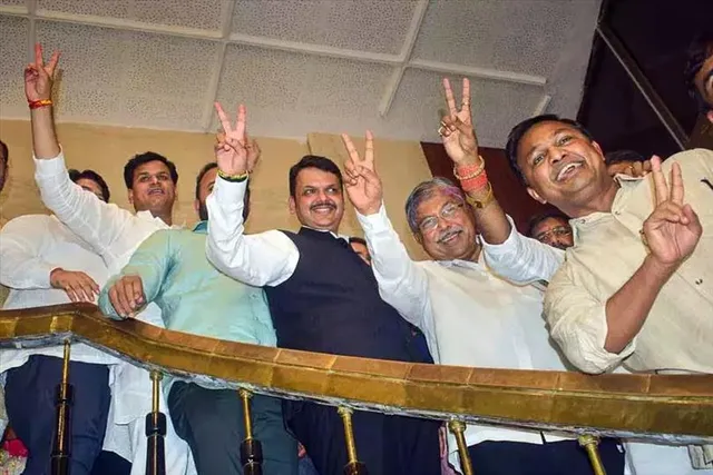 মুখ্যমন্ত্রী কেন হলেন না? উত্তর দিলেন ফড়নবীশ