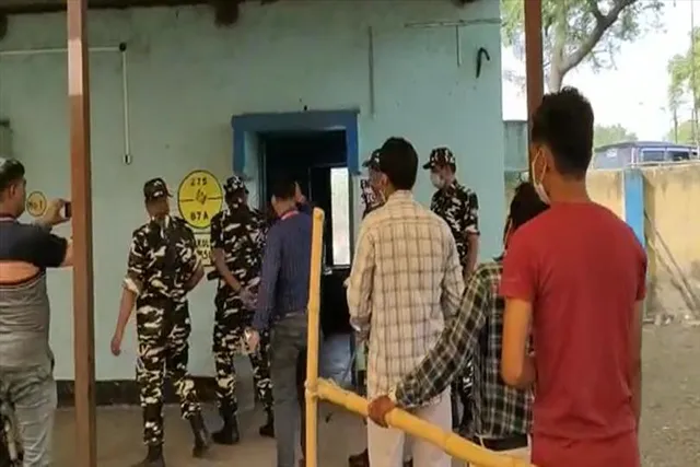 সিপিআইএম-এর পোলিং এজেন্টকে ঢুকতে বাধা, অভিযোগ অস্বীকার শাসক দলের