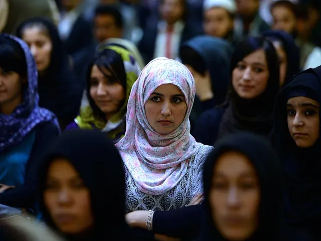 আফগানিস্তানে গোপনে ক্লাস চলছে মেয়েদের!