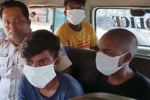 আগ্নেয়াস্ত্র সহ গ্রেফতার দুই