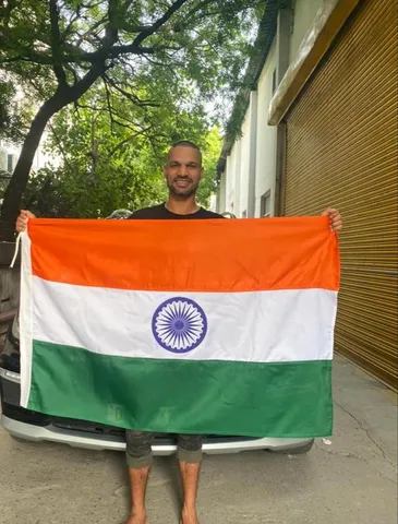 স্বাধীনতা দিবসের শুভেচ্ছা জানালেন শিখর ধাওয়ান, কুলদীপ যাদব