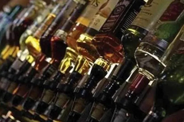 আবগারি অভিযানে ১৫০ বোতল বিদেশী মদ সহ গ্রেফতার ৫