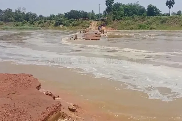 ডেবরায় হড়পা বান