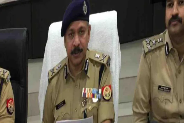 সাইবার জালিয়াতি, গ্রেফতার ৩