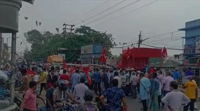 রানীগঞ্জে সিপিআইএম-এর বিক্ষোভ ও পথ অবরোধ