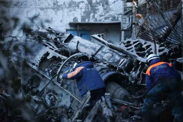 রাশিয়ার সামরিক বিমান দুর্ঘটনায় মৃতের সংখ্যা বেড়ে ১৪