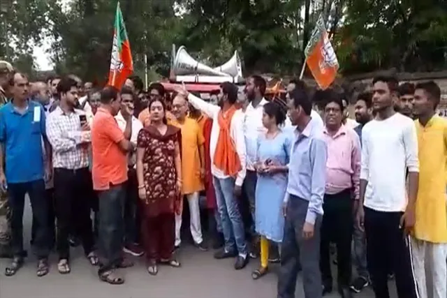 কুলটি থানায় অবস্থান বিক্ষোভ বিজেপির