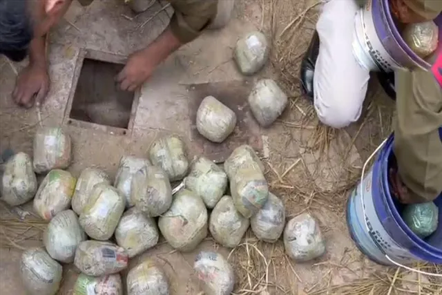 ৯৫ প্যাকেট আফিম বাজেয়াপ্ত করল CBN