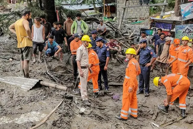বিয়াস নদীর উপর উদ্ধারকার্য অভিযান চালাচ্ছেন ITBP কর্মীরা