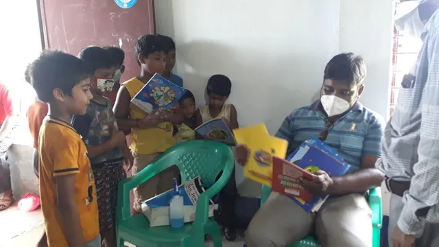 শতাধিক শিশুকে পুস্তক সামগ্রী প্রদান করল তৃণমূল