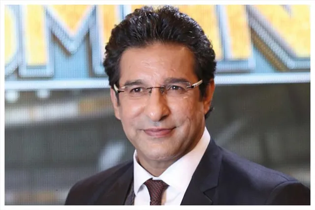 বাবরকে স্বার্থপর বললেন ওয়াসিম আক্রম