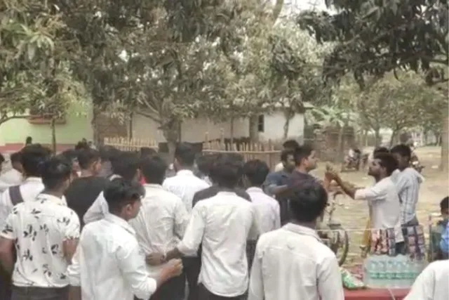 চুলোয় যাক উচ্চ মাধ্যমিক, পরীক্ষা শুরুর আগেই রক্তারক্তি! মাথা গেলো ফেটে