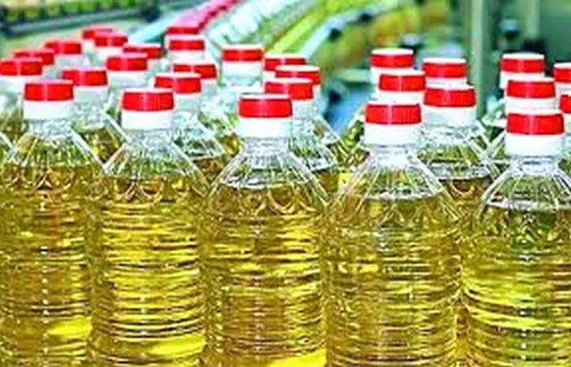 আগরতলায় মেয়াদ উত্তীর্ণ ভোজ্য তেল বিক্রির মিলল হদিস