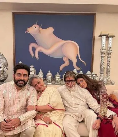 রাখি বন্ধনে ভাই বোনের পুরনো ছবি ভাগ করলেন শ্বেতা বচ্চন