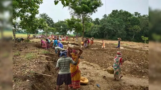 নদী থেকে মাটি কাটা রুখতে অভিযান