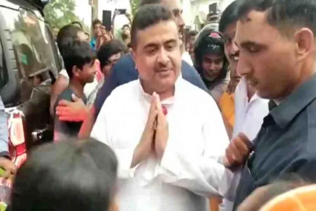 চন্দ্রকোনায় মৃত ছাত্রীর পরিবারের সঙ্গে দেখা করলেন শুভেন্দু অধিকারী