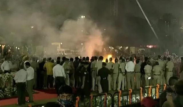 রাষ্ট্রীয় মর্যাদায় শেষকৃত্য সম্পন্ন হল লতা মঙ্গেশকরের