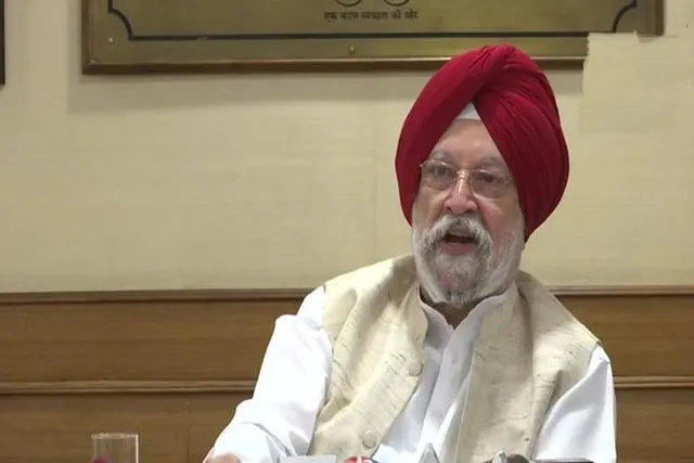 যুদ্ধকালীন পরিস্থিতিতে তেলের দাম বাড়বে? কী বলছে কেন্দ্র?