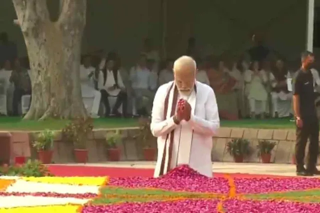 লাল বাহাদুর শাস্ত্রীর জন্মবার্ষিকীতে তাকে শ্রদ্ধা জানালেন প্রধানমন্ত্রী নরেন্দ্র মোদী