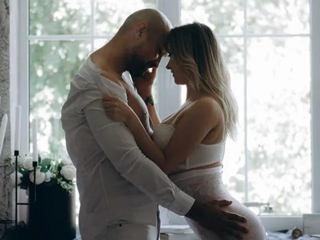 আদর জমুক এই ভাবে