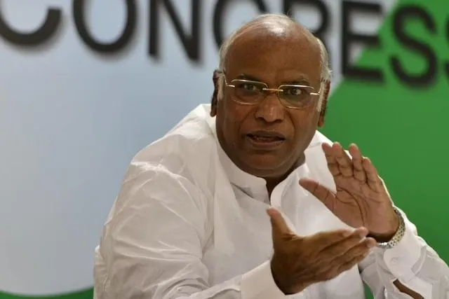 মল্লিকার্জুন খার্গেকে মহারাষ্ট্রের পর্যবেক্ষক নিযুক্ত করলো কংগ্রেস