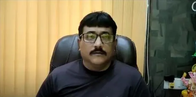 এবারে শুভেন্দুর বিরুদ্ধে তোপ দাগলেন হাওড়া সদরের বিজেপি সভাপতি সুরজিৎ সাহা