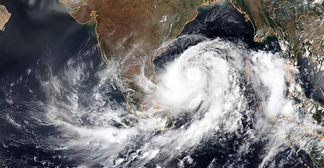 ধেয়ে আসছে ঘূর্ণিঝড় সিত্রাং, অবস্থান কোথায়?