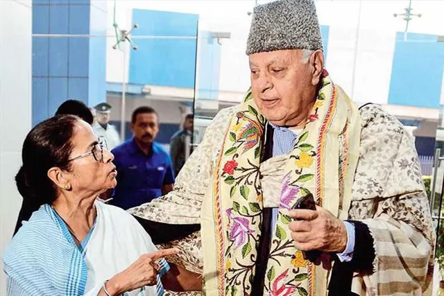 'মমতা দিদিকে ধন্যবাদ,' এবার রাষ্ট্রপতি হওয়ার দৌড়ে নেই ফারুক আবদুল্লাও