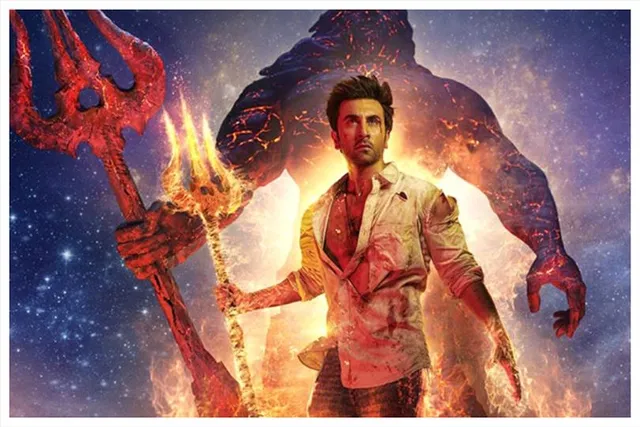 RRR কেও ছাপিয়ে গেল 'ব্রহ্মাস্ত্র' !