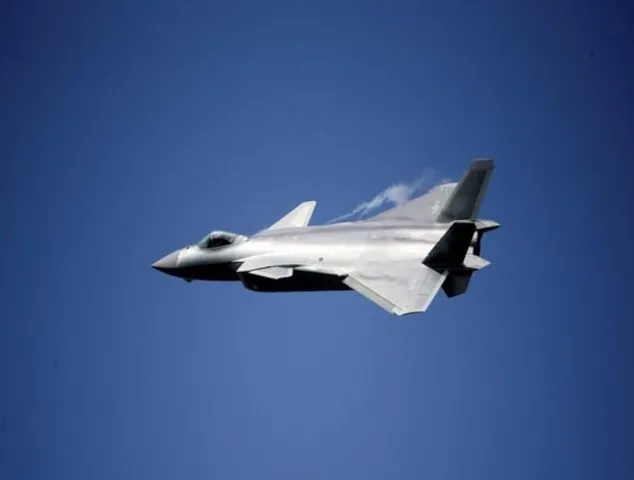 ফের তাইওয়ান প্রণালীতে চিনা চোখ রাঙানি, টহল ১৬ চিনা যুদ্ধবিমান ও ৪ টি নৌ জাহাজের