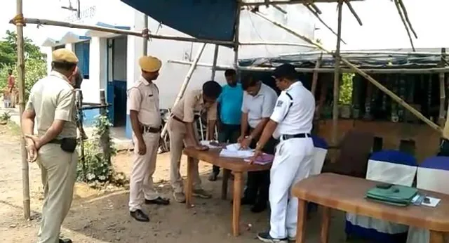 ডুবুরডিহি চেক পোষ্ট এলাকা পরিদর্শণ করলেন ডিসি ওয়েস্ট অভিষেক মোদী