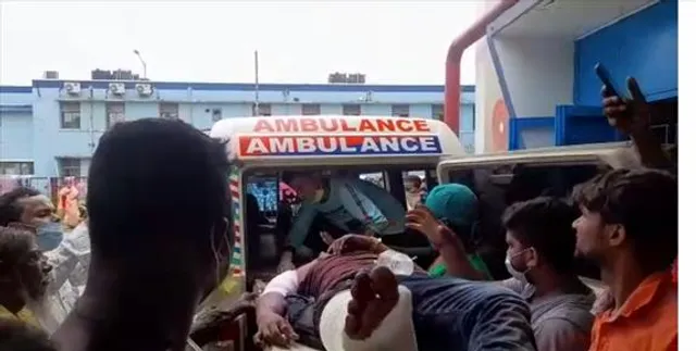 বরযাত্রী যাবার পথে মোটর বাইক ও বাসের মুখোমুখি সংঘর্ষ মৃত ২, জখম ১