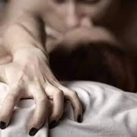 একটু চেপেও ধরুন