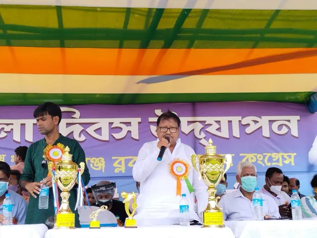 মেখলিগঞ্জে "খেলা হবে দিবসে" ফুটবল টুর্নামেন্টের সূচনা প্রতিমন্ত্রীর