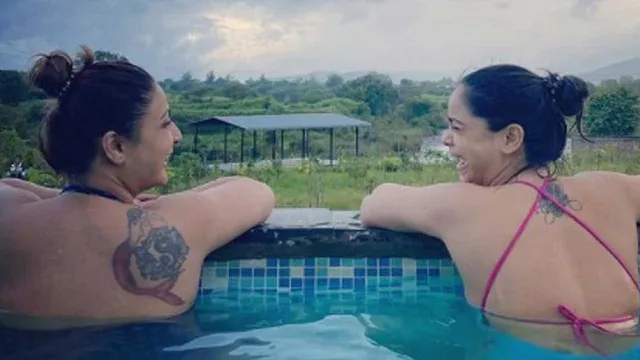 বিকিনিতে ভাইরাল কপিলের সুমনা