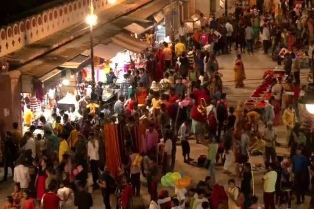 জন্মাষ্টমী উপলক্ষে মথুরায় উপচে পড়ছে ভিড়, দেখুন ভিডিও