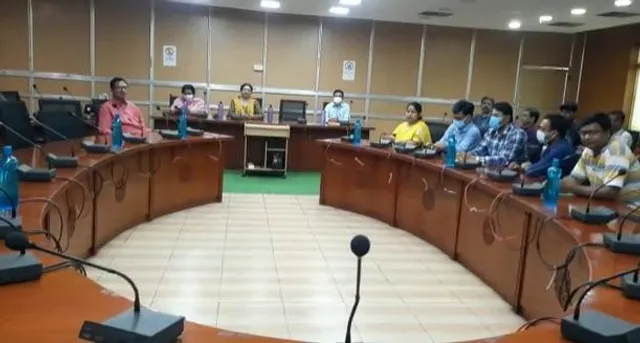 স্বাস্থ্য সাথী কার্ড নিয়ে বৈঠক দুর্গাপুর নগর নিগমে